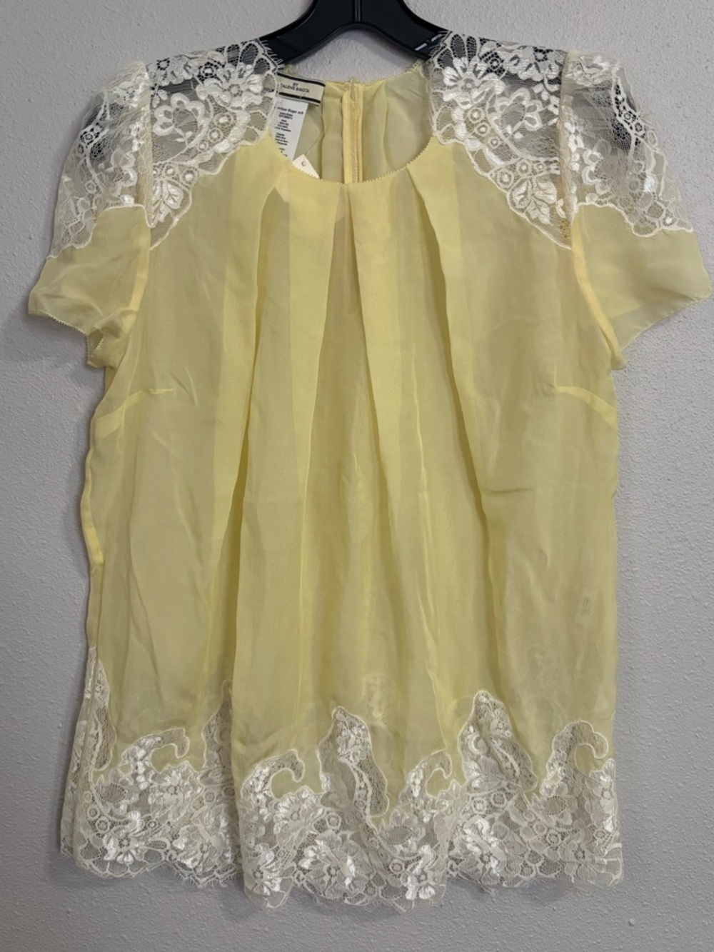 By Malene Birgwr Delicate Lace-Trim Yellow Silk Blouse